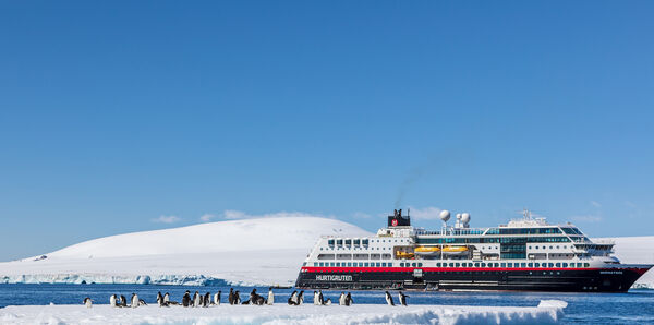 HX Hurtigruten Expeditions